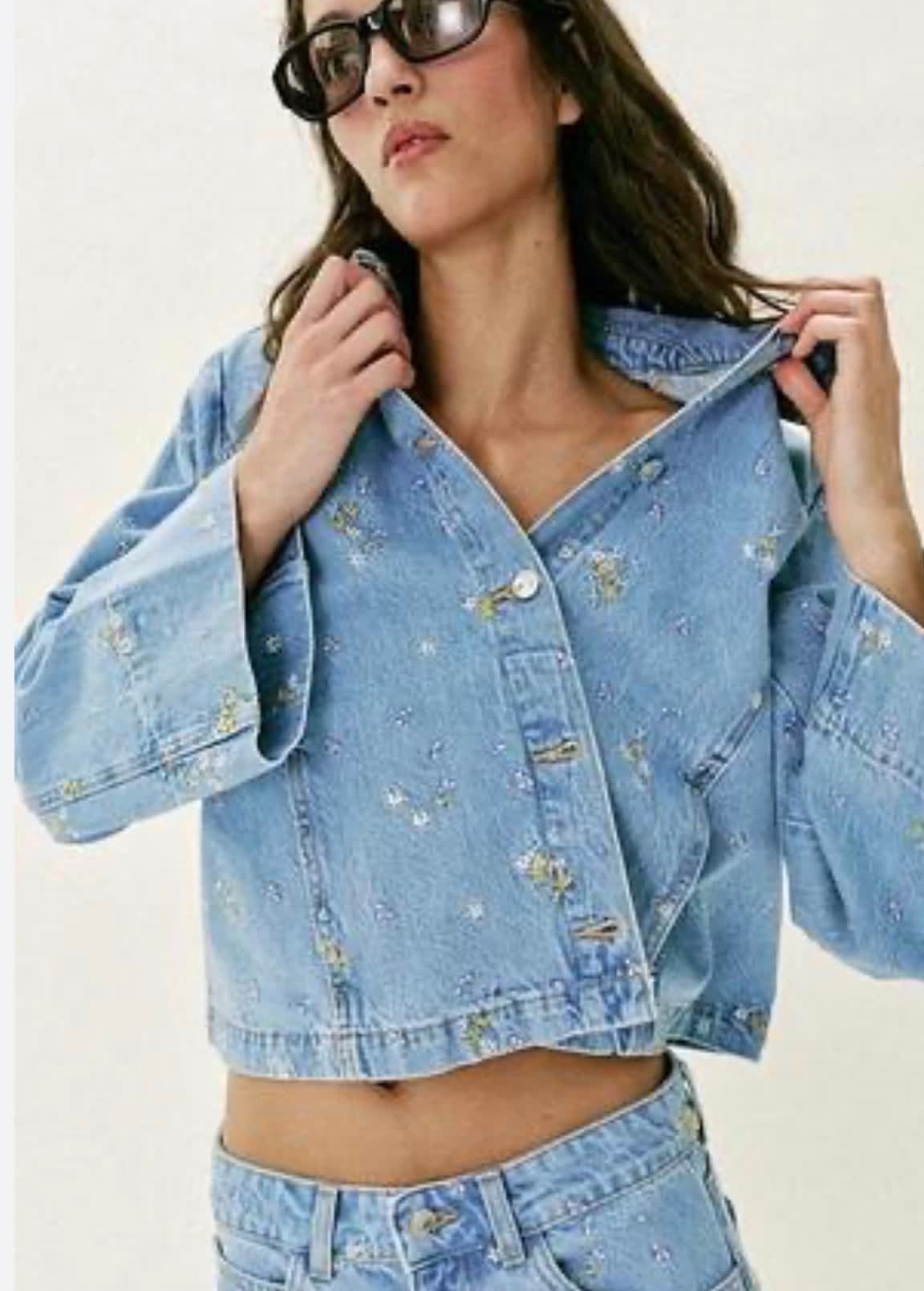 CHAQUETA DENIM FLORAL